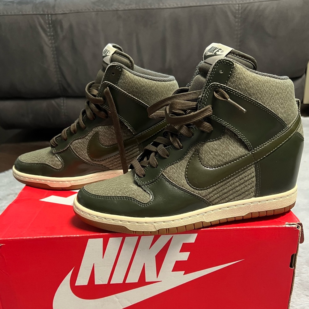 Nike Women’s Dunk Sky Hi Essential Wedge